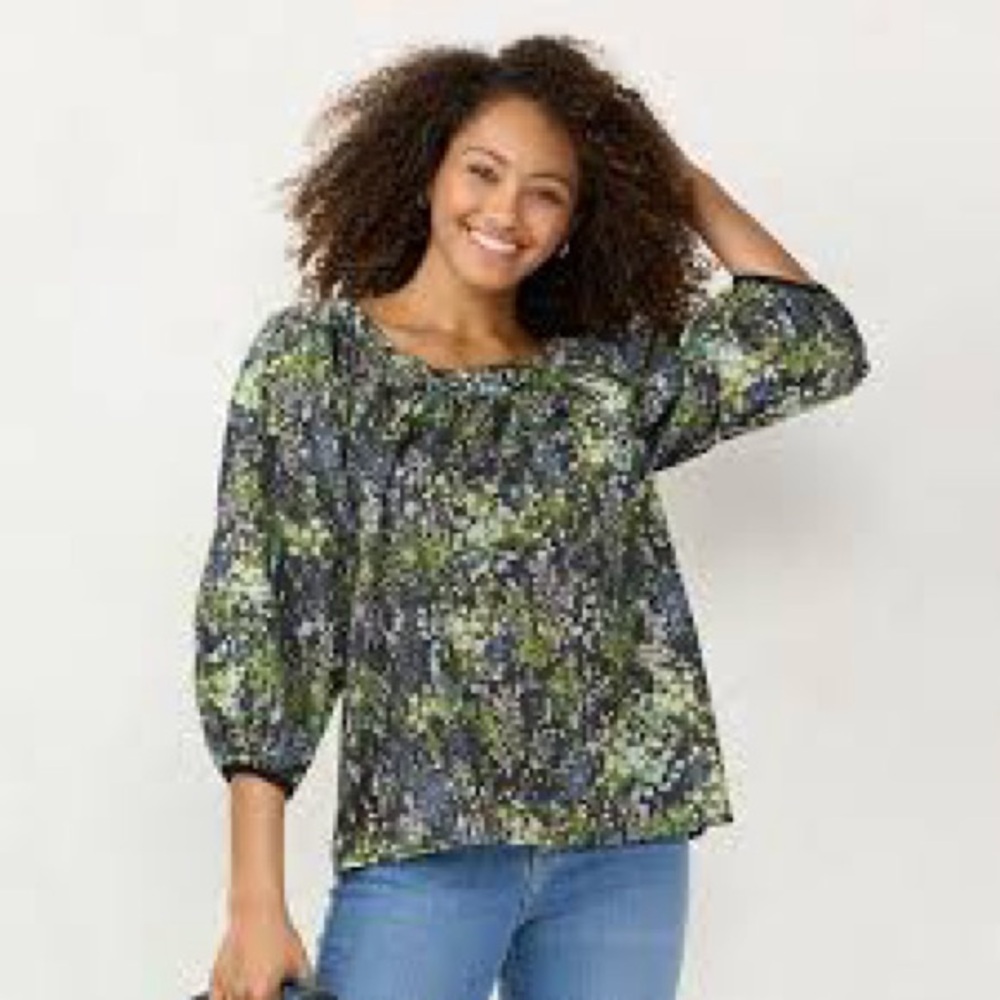 LC Lauren Conrad Green and Black Floral Blouse Subtle Sparkly Fabric